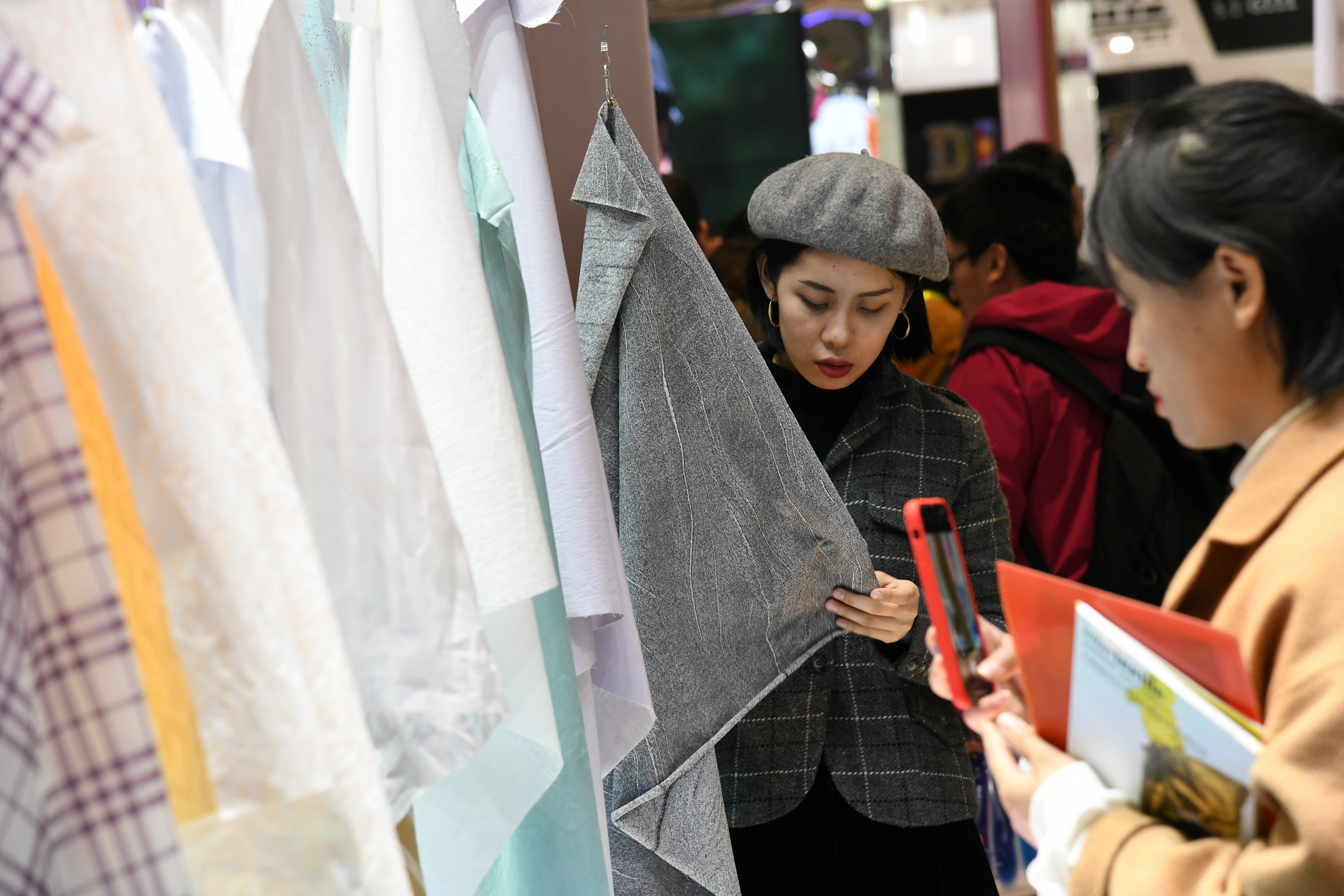 Buyers-and-products-6