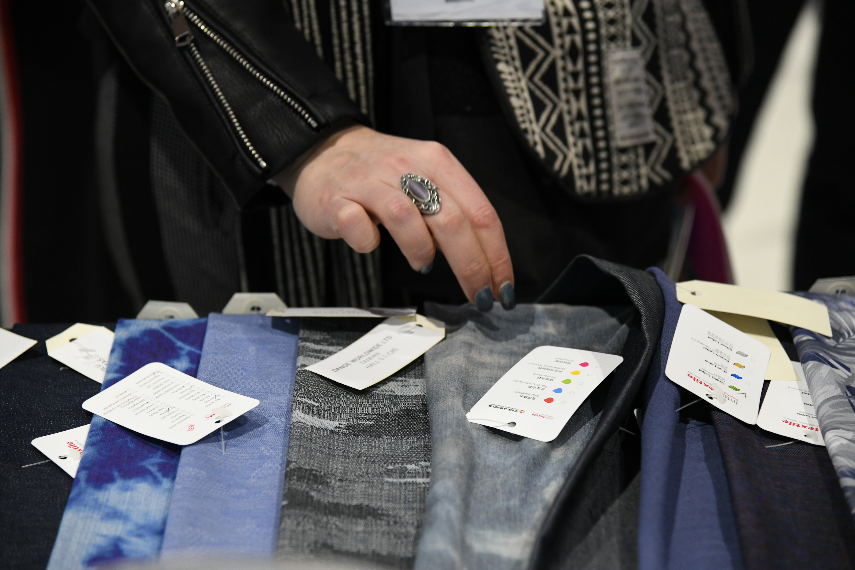 Buyers-and-products-5